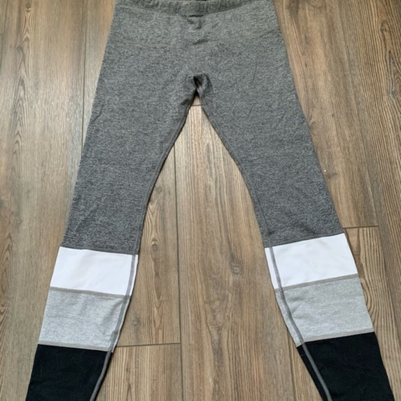Sports leggings - Picture 1 of 4